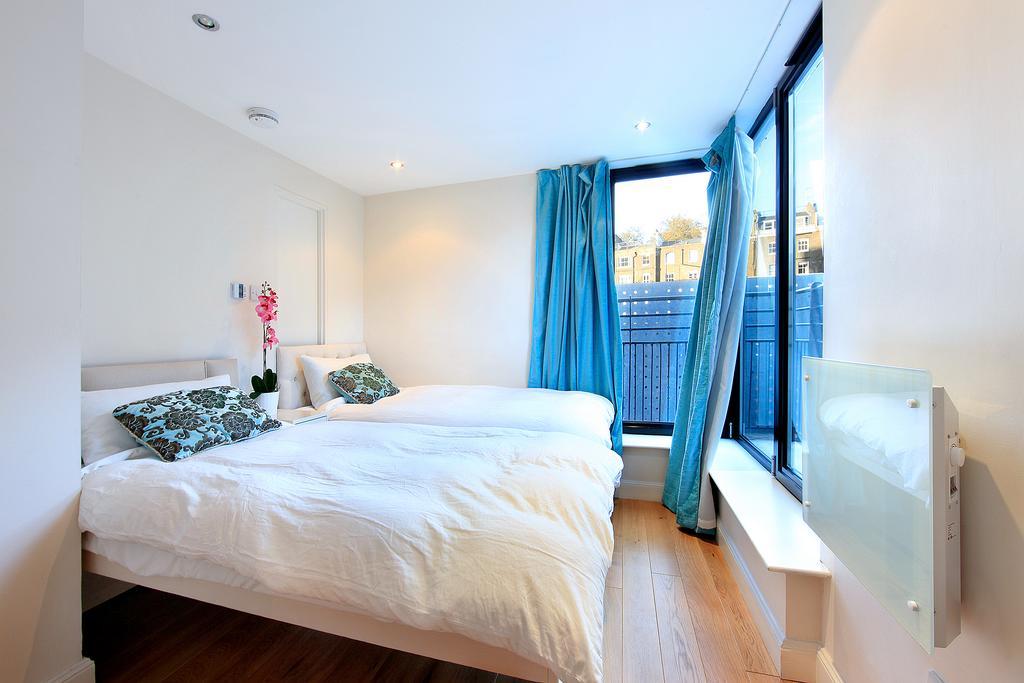 Point West Apartments London Exterior foto